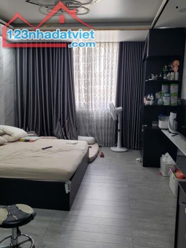 Bán gấp nhà đẹp ở ngay Lâm Văn Bền, xe hơi ngủ nhà, 80m3, sổ hồng riêng, chỉ 7.95 tỷ. - 3