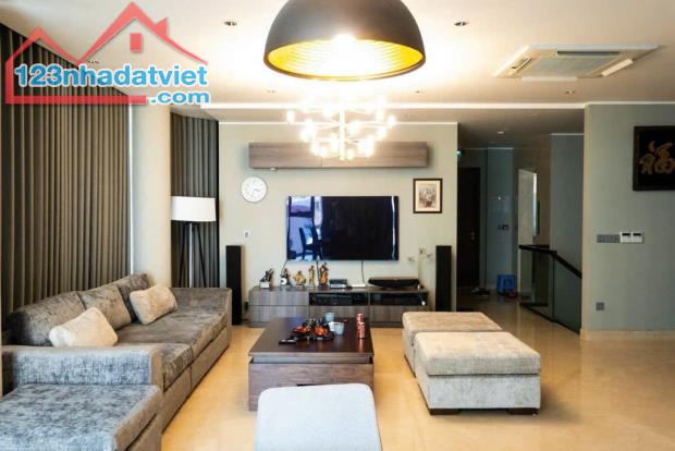 SIÊU PHẨM HOÀNG QUỐC VIỆT - PHÂN LÔ - Ô TÔ 7 CHỖ ĐỖ CỬA, VÀO NHÀ - 2 MẶT NGÕ TRƯỚC SAU