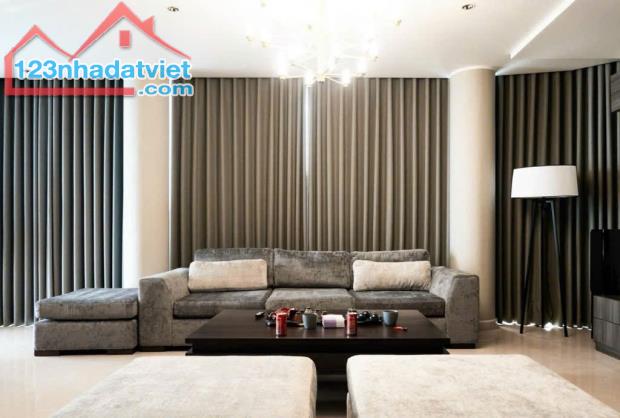 SIÊU PHẨM HOÀNG QUỐC VIỆT - PHÂN LÔ - Ô TÔ 7 CHỖ ĐỖ CỬA, VÀO NHÀ - 2 MẶT NGÕ TRƯỚC SAU - 3