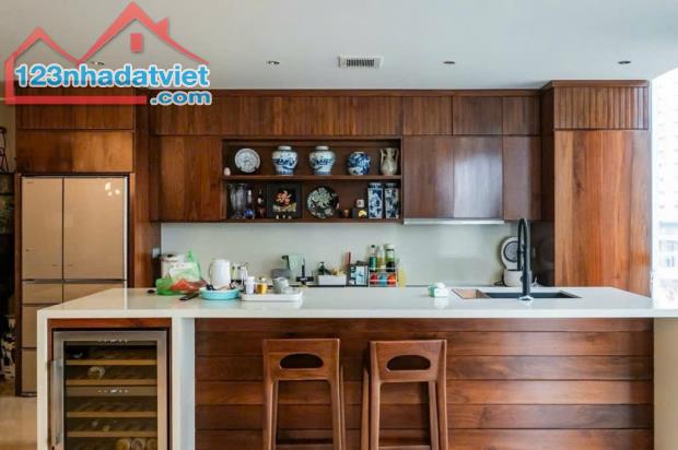 SIÊU PHẨM HOÀNG QUỐC VIỆT - PHÂN LÔ - Ô TÔ 7 CHỖ ĐỖ CỬA, VÀO NHÀ - 2 MẶT NGÕ TRƯỚC SAU - 4