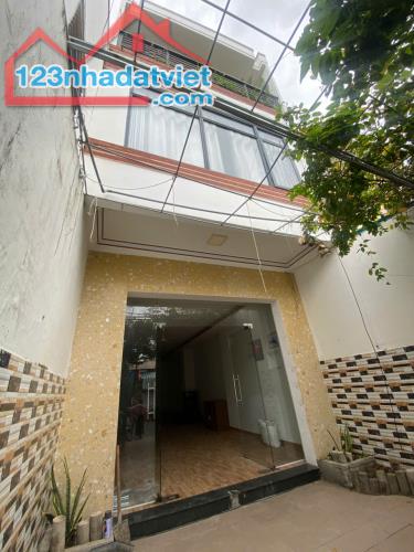 Cần Bán Nhanh Lô Đất Tặng Nhà Cấp 4 Tại Phùng Hưng, Phường Phước Long, TP Nha Trang. - 1
