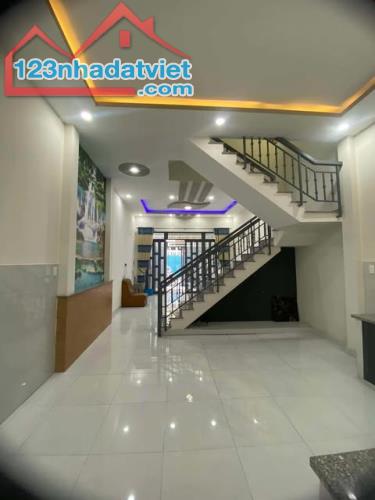 BÁN NHÀ 3 TẦNG 75M SHR 4PN HẺM 6M NGUYỄN ẢNH THỦ HIỆP THÀNH QUẬN 12 SÁT GÒ VẤP