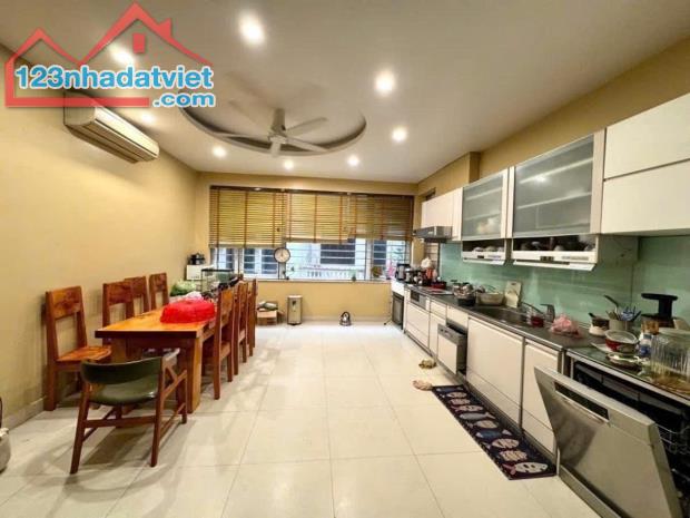 PHÂN LÔ, ÔTÔ TRÁNH, NGUYỄN NGỌC NẠI- THANH XUÂN, 70 M2, MẶT TIỀN 6,4M, GIÁ 18,5 TỶ. - 2