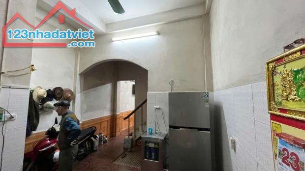 Mặt hồ, vỉa hè, đường ô tô, kinh doanh phố Phương Mai, Đống Đa. 0911554873. - 3