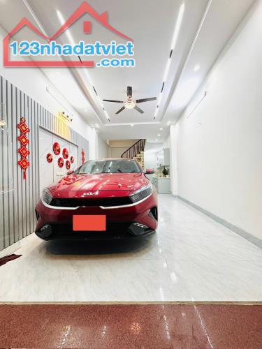 BÁN NHÀ MỚI 5 TẦNG HOÀNG MAI, MẶT NGÕ Ô TÔ THÔNG RỘNG, SÁT CHỢ KINH DOANH, GẦN KĐT ĐỀN LỪ.