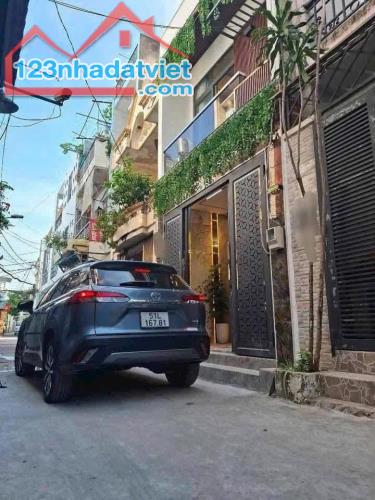 Nhà Lê Văn Lương Q7 - gần ĐH TÔN ĐỨC THẮNG - BTCT - 3PN - 4 tỷ hơn TL - 5