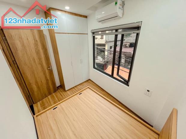 Bán toà CCMN mặt phố Đường Hoàng Mai DT 80m x 7T. Mặt tiền 7.3m - 3