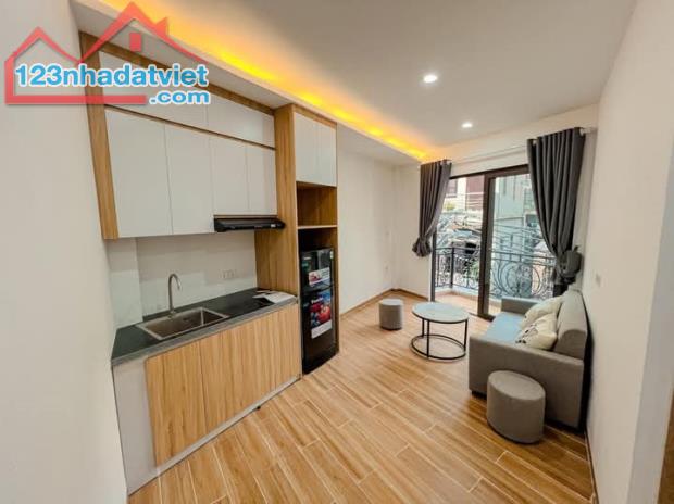 Bán toà CCMN mặt phố Đường Hoàng Mai DT 80m x 7T. Mặt tiền 7.3m - 4