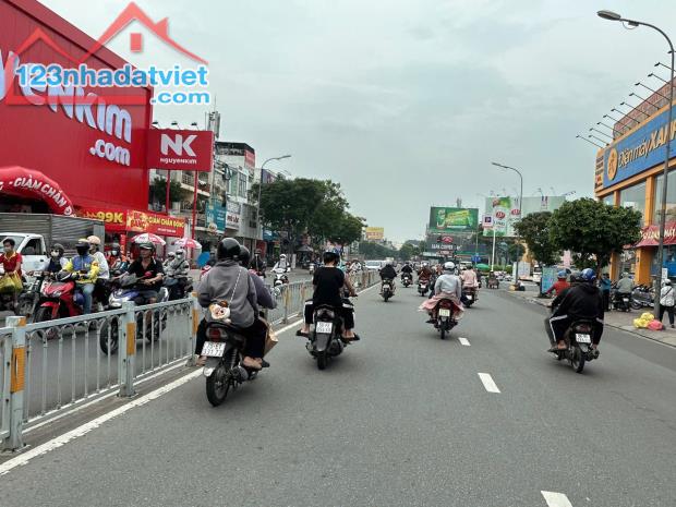 Bán đất HIẾM tặng dòng tiền 100tr mặt tiền Nguyễn Oanh ngang 7.5m gần chợ 300m2 RẺ 36.5 TỶ