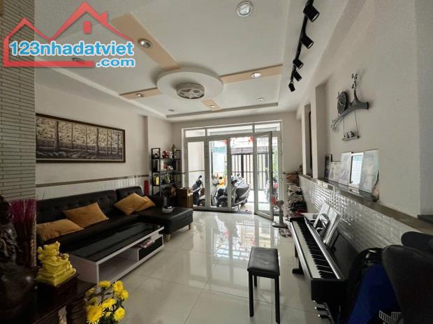 Nhà bán hẻm ô tô Cách Mạng Tháng Tám DT 104m2 gần chợ Hòa Hưng khu sầm uất, chỉ 16.3 tỷ - 5