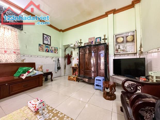 6x30m mặt tiền Nguyễn Văn Linh Q7 - 2 tầng - 1 đời chủ - giá 29,9 tỷ - 2