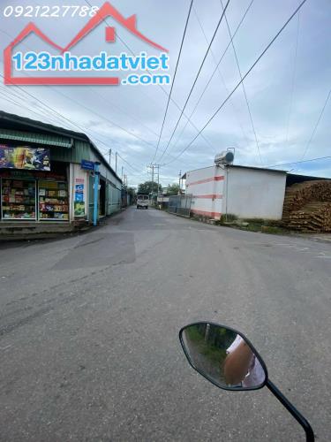 Bán 1000 m²  xã Bình Minh gần ngay QL1A đường nhựa lớn dân cư đông đúc giá chỉ  hơn 2 tỷ - 4