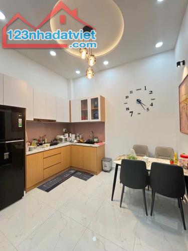 CƠ HỘI SỞ HỮU NHÀ LÔ GÓC ĐẸP NHẤT HUỲNH VĂN BÁNH – PHÁP LÝ CHUẨN – GIÁ TỐT NHẤT KHU VỰC! - 1