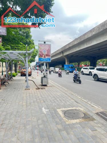Mặt Phố Khuất Duy Tiến Lô Góc - vỉa hè - kinh doanh 156/191m2*4T mt 9m giá 62 tỷ.