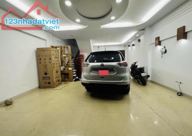BÁN NHANH NHÀ PHỐ THÁI HÀ - ĐỐNG ĐA HAI MẶT NGÕ TRƯỚC SAU - PHÂN LÔ Ô TÔ 7 CHỖ NGỦ TRONG N