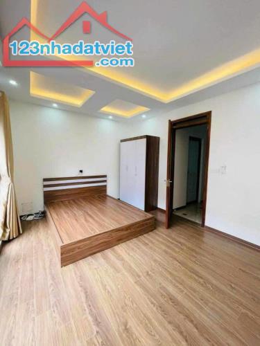 BÁN NHÀ- HOÀNG MAI-VỊ TRÍ ĐẸP- GẦN PHỐ- CHỈ HƠN 9 TỶ - 4