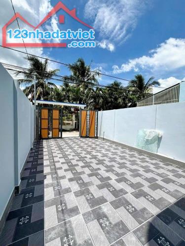 NHÀ 1 TRỆT 1 LỬNG MỚI XÂY MẶT TIỀN LỘ KÊNH TẬP ĐOÀN PHÚ TÂN - 5