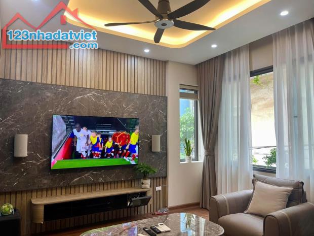 Cần nhượng căn lô góc 6 tầng, thang máy phân lô Phương Liệt, 56m2, kinh doanh, ô tô tránh - 1