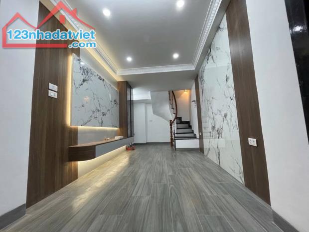 BÁN GẤP NHÀ CHÙA BỘC-ĐỐNG ĐA, 22M 5 TẦNG, LÔ GÓC 3 THOÁNG, NỢ HẬU CHỈ 5 TỶ - 1