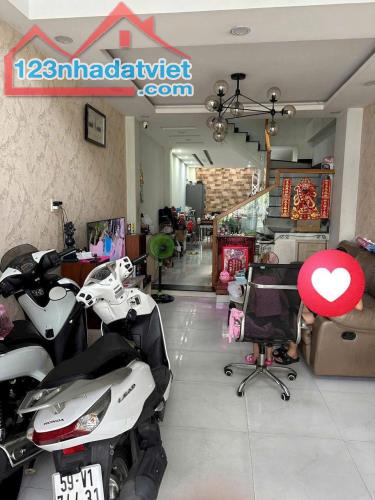 ☘️☘️Bán Nhà Mới Ở Liền_Sau Lưng Mặt Tiền Trung Tâm Quận 5_4Tầng-4PN 3.6x16 Hơn 10Tỷ
