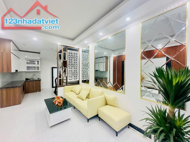 Bán Nhà Trung Tâm Quận Hoàng Mai - Diện Tích 35m2, Giá Chỉ Hơn 5 Tỷ! - 1
