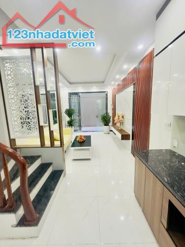Bán Nhà Trung Tâm Quận Hoàng Mai - Diện Tích 35m2, Giá Chỉ Hơn 5 Tỷ! - 4
