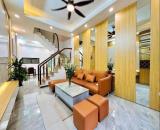Cần bán nhà đang xây 42m2 giá chào chia ra là 196tr/m2 phố TRƯƠNG ĐỊNH - THANG MÁY