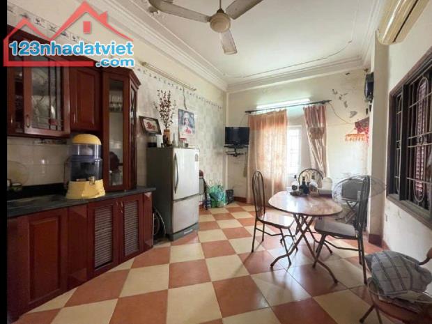 BÁN NHÀ P. VƯƠNG THỪA VŨ- TX - NHÀ ĐẸP, DÂN TRÍ CAO - 4 TẦNG - 44M² - MT 4.2M - CHỈ 7.9 TỶ - 1