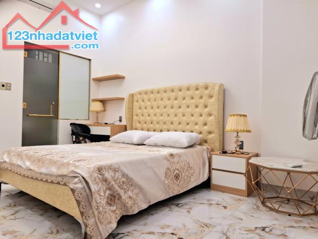 Biệt thự 405 m2 đường Nguyễn Du , Thạch thang, Hải Châu nhỉnh 130 triệu/ m2 - 3