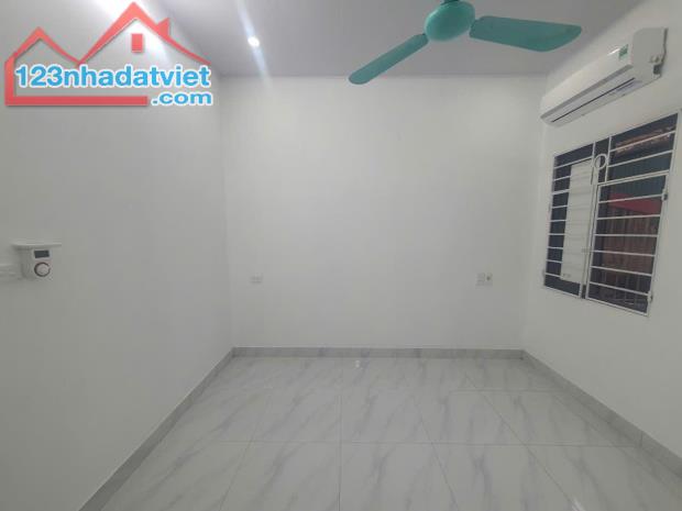 bán nhà Đống Đa 100 ngõ Chợ Đống Đa, 34m chỉ 4,65 tỷ, lô góc, nhà đẹp ở luôn - 4