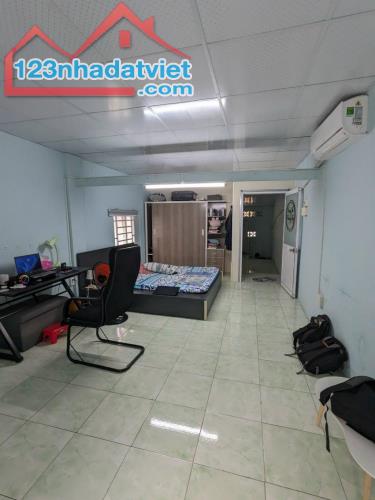 BÁN NHÀ MẶT TIỀN Cộng Hòa, Tân Bình 2 tầng 80m2 (4x20). Kinh doanh đỉnh. Giá chỉ 13 tỷ.
