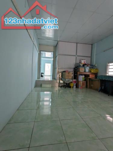 BÁN NHÀ MẶT TIỀN Cộng Hòa, Tân Bình 2 tầng 80m2 (4x20). Kinh doanh đỉnh. Giá chỉ 13 tỷ. - 1