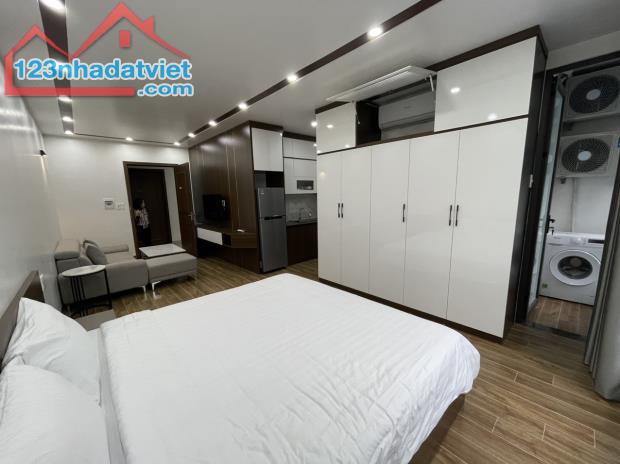 Cho thuê căn hộ 1 ngủ rộng rãi (35m2) tại Waterfront City.