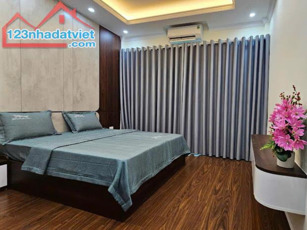 BÁN CĂN NHÀ  diện tích 40m2 xây 5 tầng - giá chỉ 6.x tỷ - 2