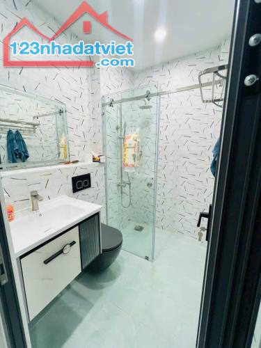 🔥🔥️Chỉ 6.8Tỷ TL, Nhà Mới Đẹp 4Tầng HXH Full Nội Thất Ngay Trần Bình Trọng-Cao Đạt Q5 - 4