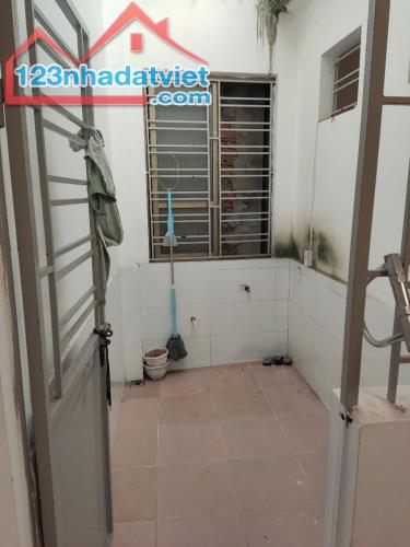 Bán nhà 3 tầng về sơn sửa lại ngõ 89 An Đà - 5