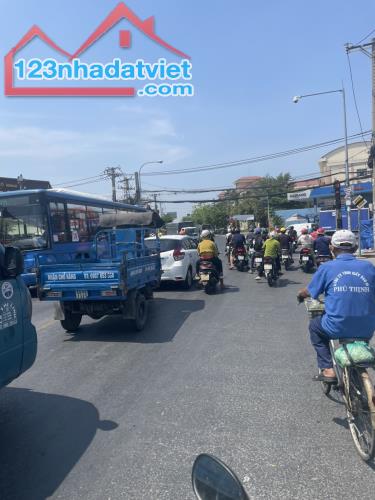 Bán mặt tiền 8x17m giá 13,5 tỷ Đường Nguyễn Ảnh Thủ