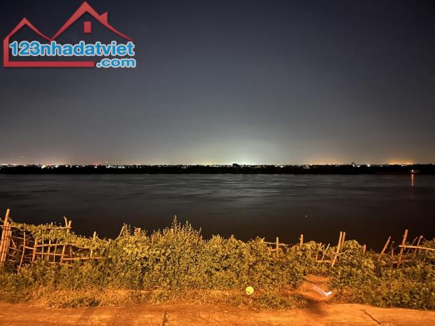 DUY NHẤT 1 MẢNH KHÔNG CÓ MẢNH THỨ 2 - DIỆN TÍCH 250M2 - VỊ TRÍ MẶT PHỐ - MẶT TIỀN GẦN 10M - 4