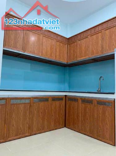 NHÀ NHỎ ĐẸP VÀO Ở NGAY - SÁT HẺM XE TẢI NÉ - KHU VĂN HÓA - CHÍNH CHỦ