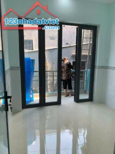 NHÀ NHỎ ĐẸP VÀO Ở NGAY - SÁT HẺM XE TẢI NÉ - KHU VĂN HÓA - CHÍNH CHỦ - 2