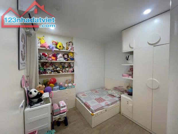 NỘI THẤT TUYỆT ĐẸP - VIEW NỘI KHU LONG BIÊN - 1