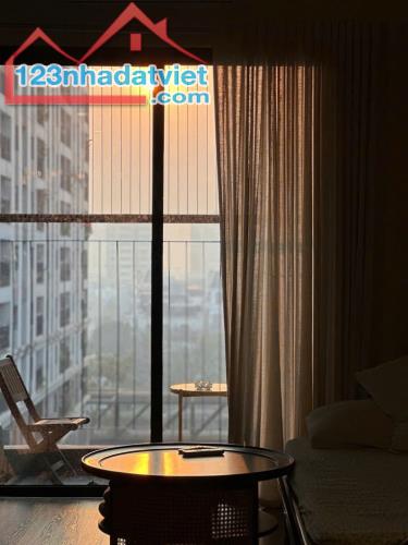 NỘI THẤT TUYỆT ĐẸP - VIEW NỘI KHU LONG BIÊN - 2
