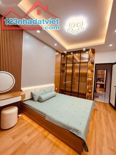 Nhà 4T rộng đẹp dân xây kiên cố 2 mặt ngõ thoáng, dân trí cao tiện ích tốt rất hiếm trong - 1