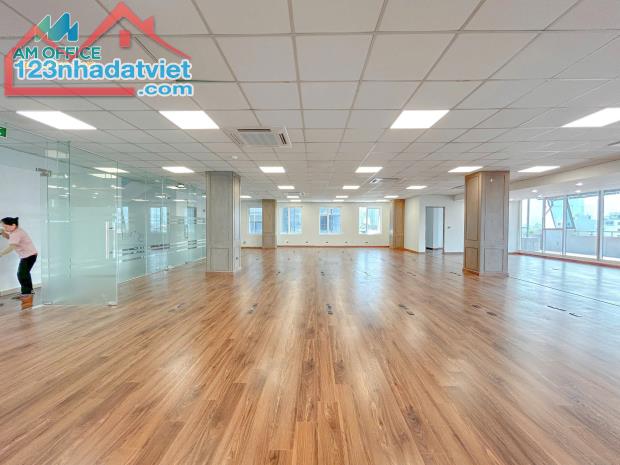 Cho thuê mặt bằng DT 265m2, 280m2 và 350m2 đường Láng làm văn phòng và mọi mô hình KD
