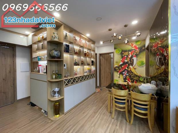 Căn 2PN 2VS 64m2, tầng 15 tại Ecopark toà SP Premium 5 sao, view ĐN biệt thự đảo