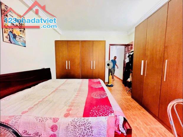 Bán nhà Bùi Xương Trạch ô tô tránh, 5 tầng lô góc, ngõ thông kinh doanh - 2