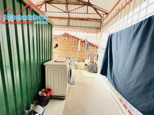 TRUNG TÂM QUẬN. LÔ GÓC. NGÕ RỘNG 3 GÁC ĐỖ CỬA. 22m2 4 tầng 4m mặt tiền. NHỈNH 4 TỶ - 1