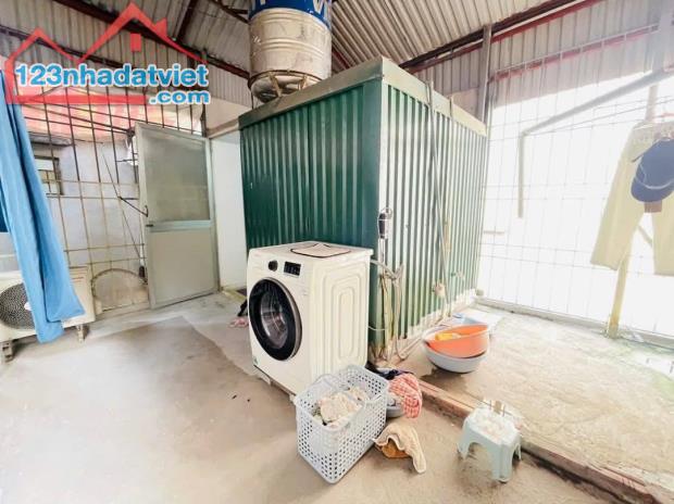 TRUNG TÂM QUẬN. LÔ GÓC. NGÕ RỘNG 3 GÁC ĐỖ CỬA. 22m2 4 tầng 4m mặt tiền. NHỈNH 4 TỶ - 5