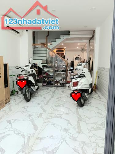 125m2 CHDV mặt tiền Lê Văn Lương Q7 - 4 tầng - 12 phòng - giá 18 tỷ