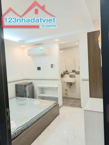 125m2 CHDV mặt tiền Lê Văn Lương Q7 - 4 tầng - 12 phòng - giá 18 tỷ - 4